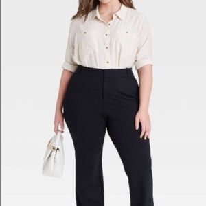 Black mid rise pants